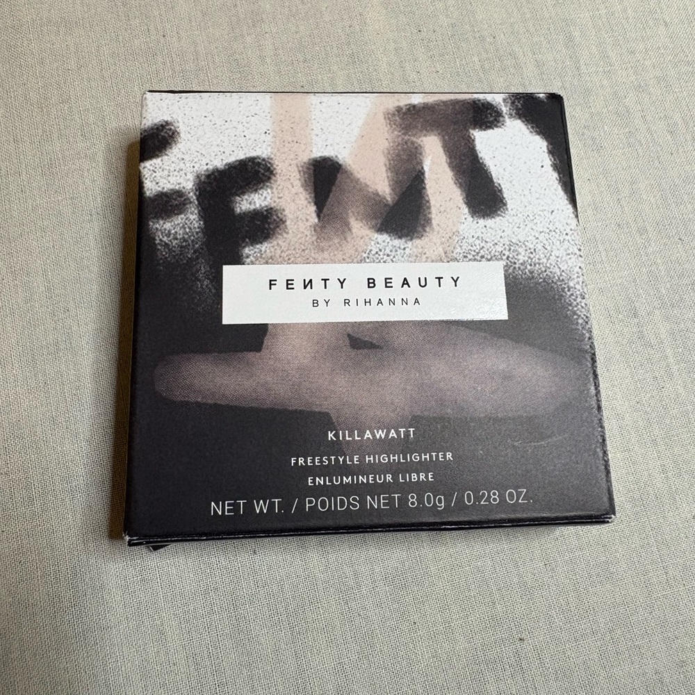 Fenty Beauty Highlighter l - trophy wife (metallic GOLD)